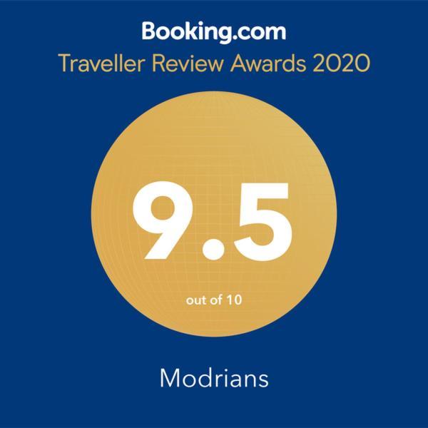 Modrians Bed & Breakfast Runaway Bay Ngoại thất bức ảnh